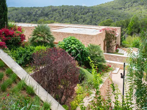 6 Bedrooms House / Villa in Can Xicu Sala