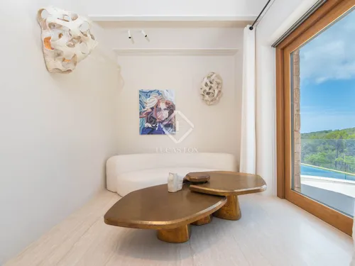 6 Bedrooms House / Villa in Can Xicu Sala