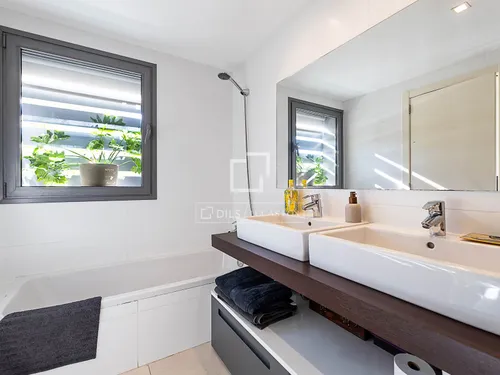 4 Bedrooms Apartment in cami de son rapinya