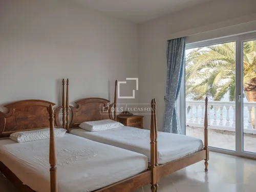 6 Bedrooms House / Villa in Carrer Font