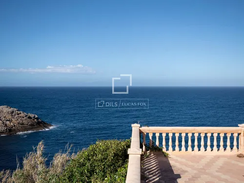 6 Bedrooms House / Villa in Carrer Font