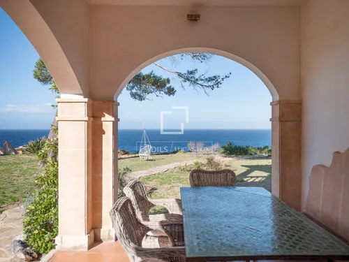 6 Bedrooms House / Villa in Carrer Font