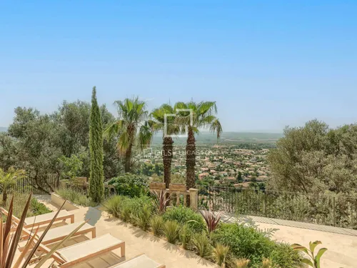 5 Bedrooms House / Villa in carre puig major