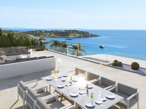 5 Bedrooms House / Villa in CALLE CAP SERRAT