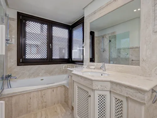 5 Bedrooms Apartment in Avenida del Carmen