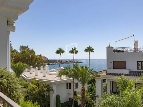 5 Bedrooms Apartment in Avenida del Carmen