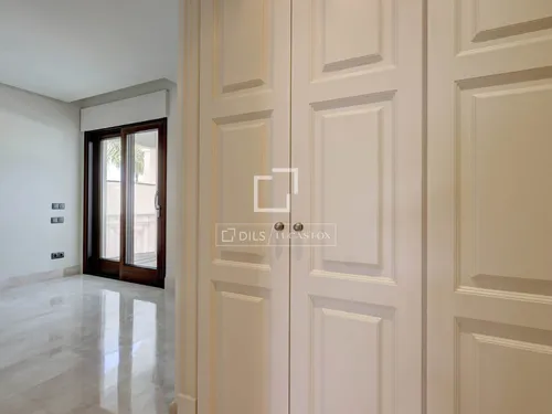 5 Bedrooms Apartment in Avenida del Carmen