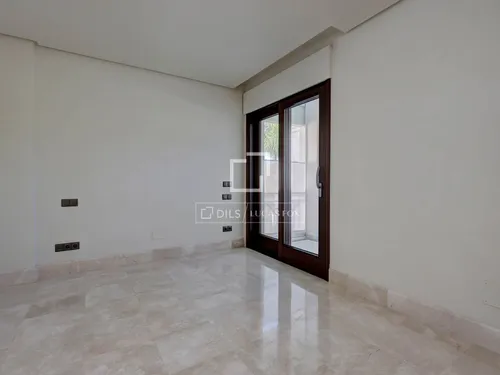 5 Bedrooms Apartment in Avenida del Carmen