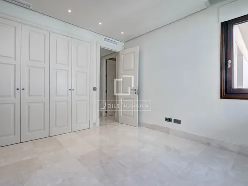 5 Bedrooms Apartment in Avenida del Carmen