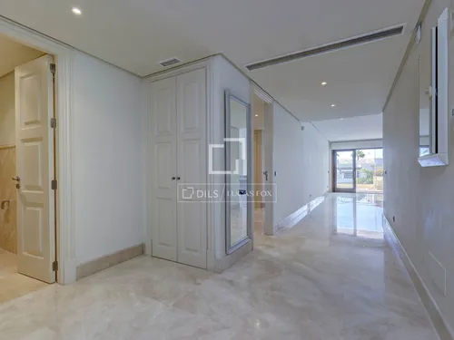 5 Bedrooms Apartment in Avenida del Carmen