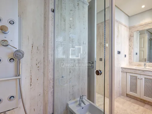 5 Bedrooms Apartment in Avenida del Carmen