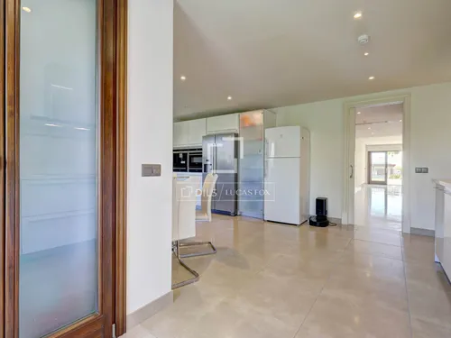 5 Bedrooms Apartment in Avenida del Carmen