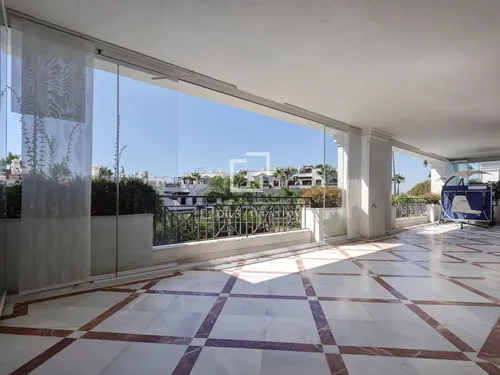 5 Bedrooms Apartment in Avenida del Carmen