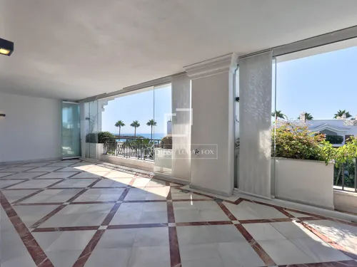 5 Bedrooms Apartment in Avenida del Carmen