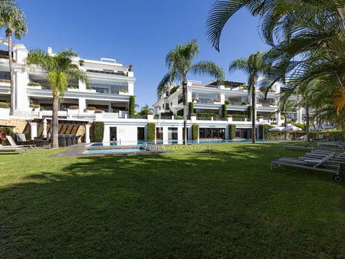 5 Bedrooms Apartment in Avenida del Carmen