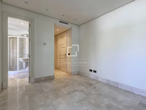 5 Bedrooms Apartment in Avenida del Carmen