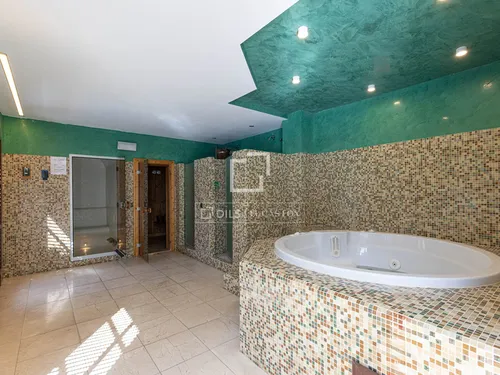 5 Bedrooms Apartment in Avenida del Carmen