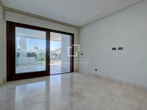 5 Bedrooms Apartment in Avenida del Carmen
