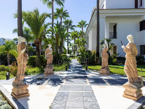 5 Bedrooms Apartment in Avenida del Carmen