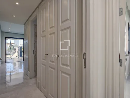 5 Bedrooms Apartment in Avenida del Carmen