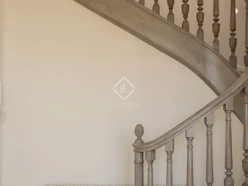 4 Bedrooms Apartment in Muntaner