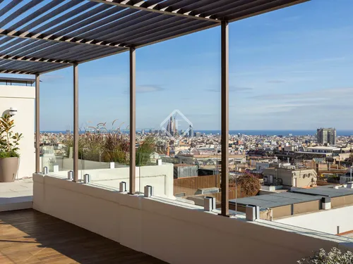 Excellent 4 Bedroom penthouse with 180m² terrace for sale in Sant Gervasi - Galvany