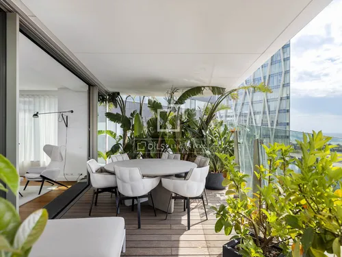 3 Bedrooms Apartment in Rambla Prim