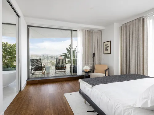 3 Bedrooms Apartment in Rambla Prim