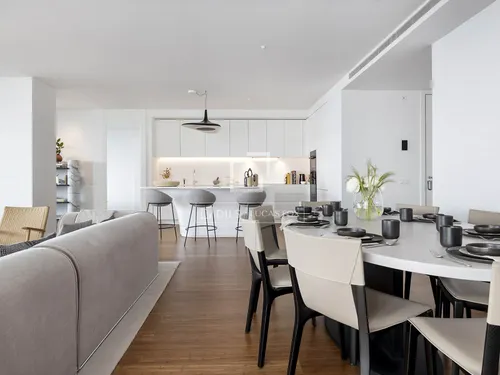 3 Bedrooms Apartment in Rambla Prim