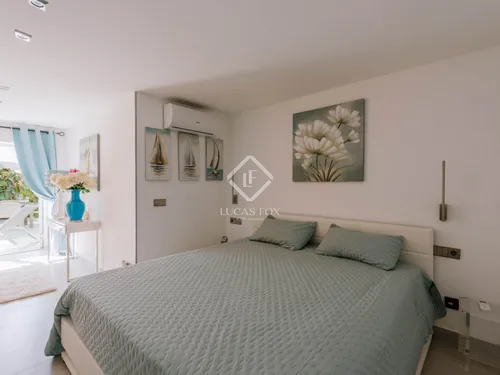 4 Bedrooms House / Villa in Calle Mestral