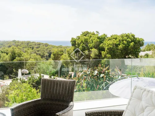 4 Bedrooms House / Villa in Calle Mestral