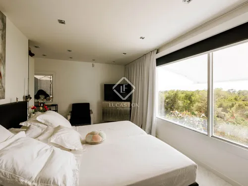 4 Bedrooms House / Villa in Calle Mestral