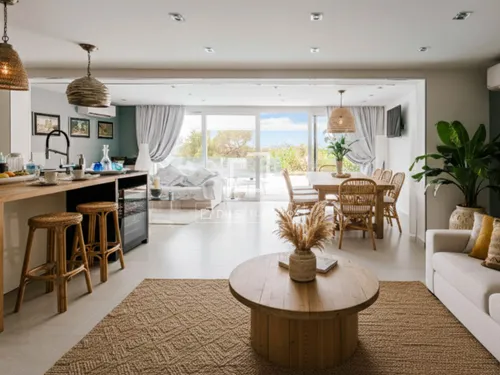 4 Bedrooms House / Villa in Calle Mestral