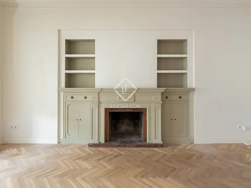 5 Bedrooms Apartment in balmes