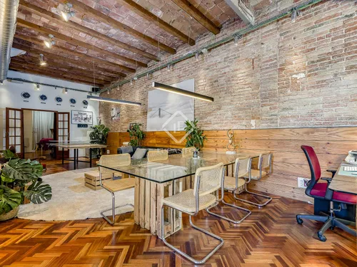 2 Bedrooms Apartment in Rosselló