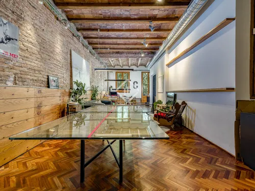 2 Bedrooms Apartment in Rosselló