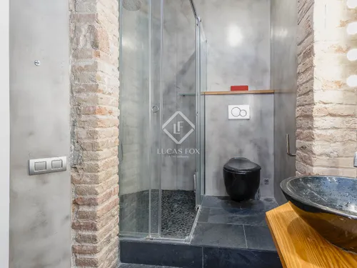 2 Bedrooms Apartment in Rosselló