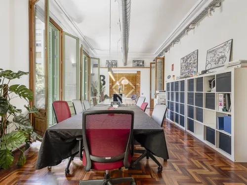 2 Bedrooms Apartment in Rosselló
