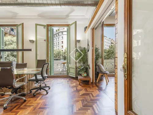 Modernist flat with character and potential – Eixample