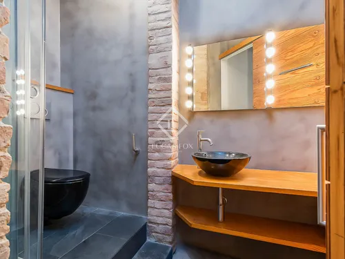 2 Bedrooms Apartment in Rosselló
