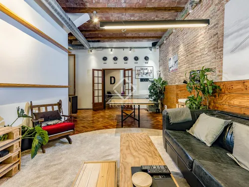 2 Bedrooms Apartment in Rosselló