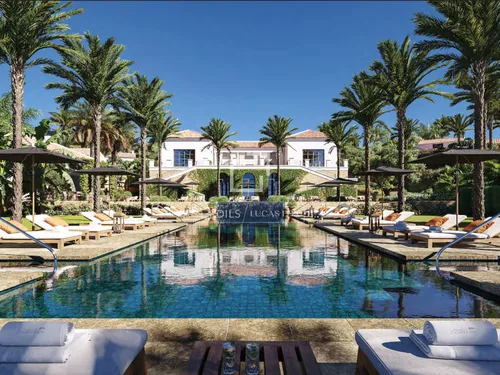 4 Bedrooms House / Villa in Finca Cortesin