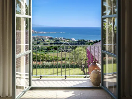 4 Bedrooms House / Villa in Finca Cortesin