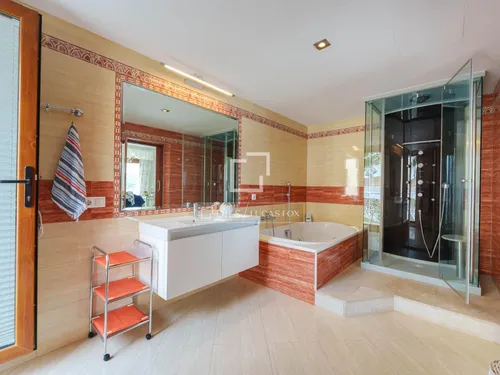 6 Bedrooms House / Villa in Carretera cala fornells