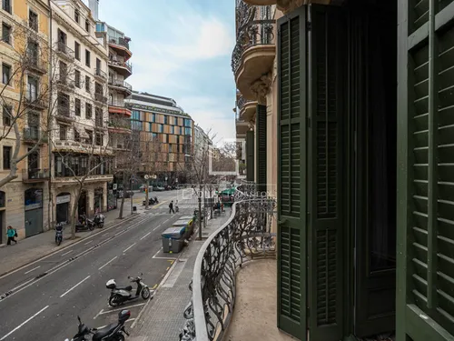 4 Bedrooms Apartment in Provenza