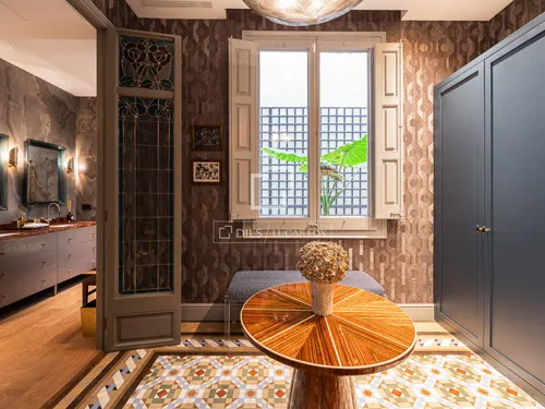 4 Bedrooms Apartment in Provenza