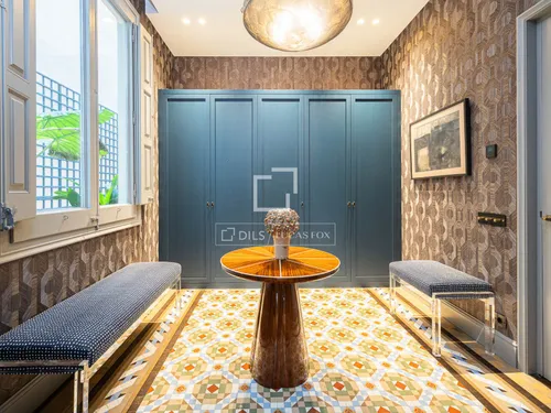 4 Bedrooms Apartment in Provenza