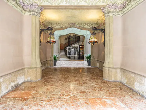 4 Bedrooms Apartment in Provenza