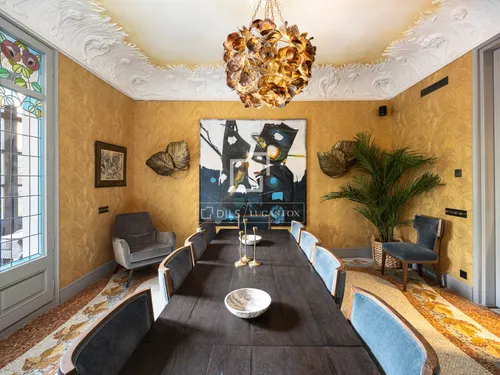 4 Bedrooms Apartment in Provenza