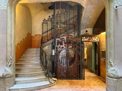 4 Bedrooms Apartment in Provenza